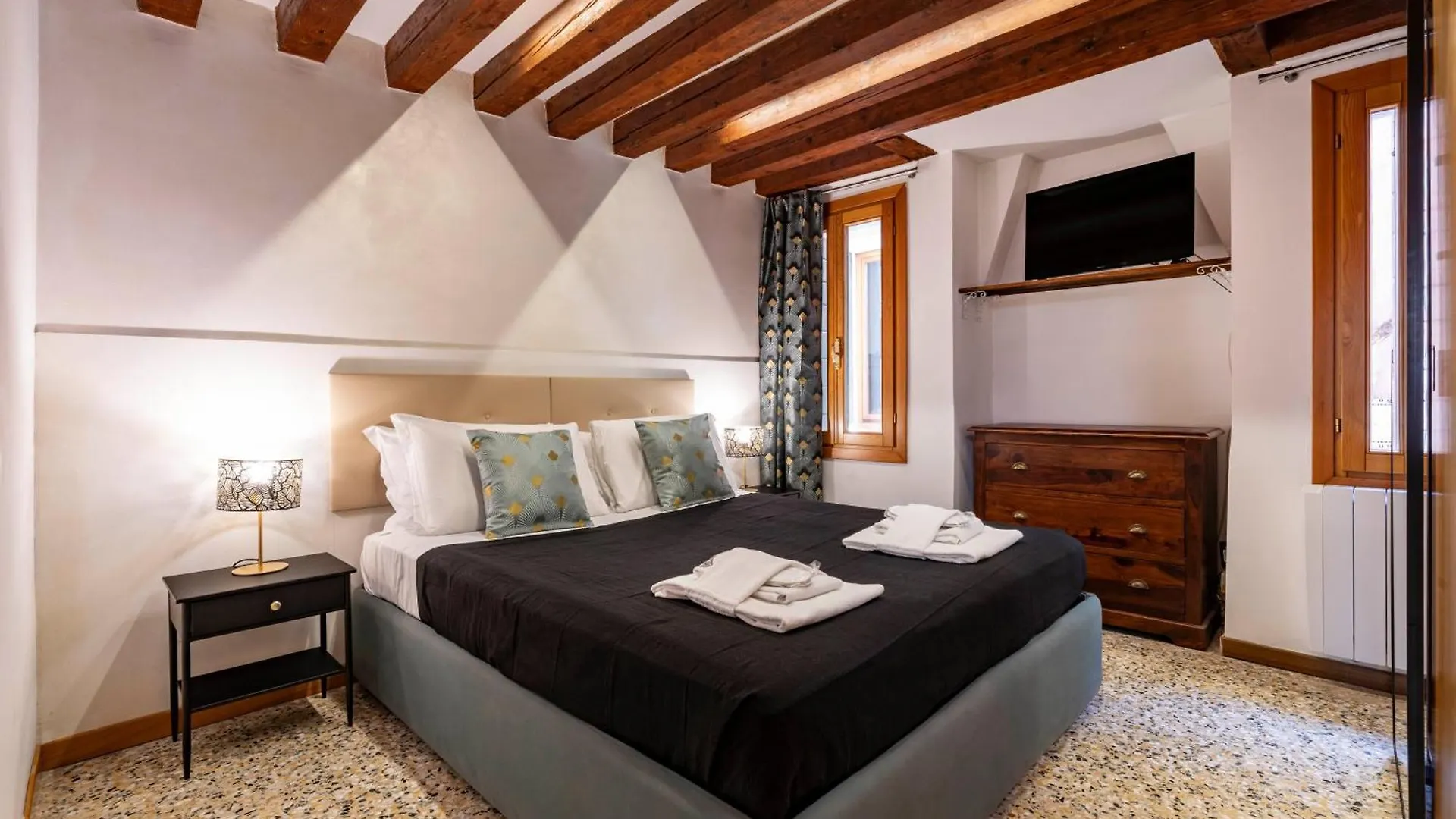 San Marco Square Main Zone Of Venice - Karin House